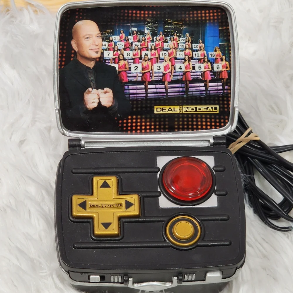 Vintage 2006 Deal or No Deal Plug & Play Game